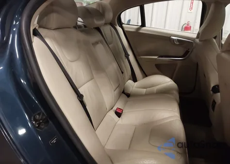 2013 Volvo S60 T5 из США, поврежденный, VIN YV1612FSXD2217426